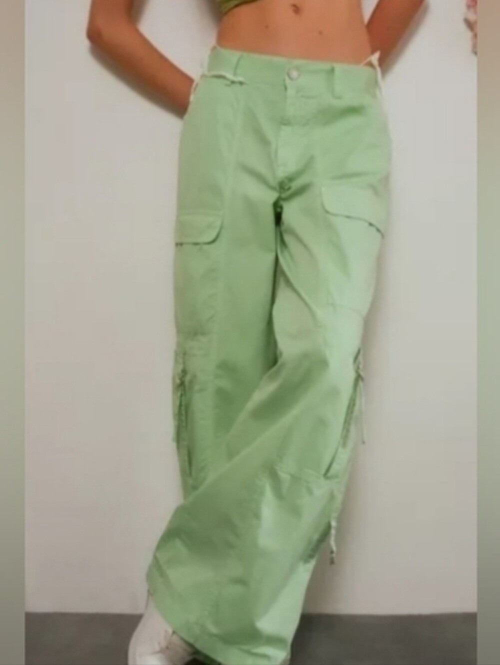BDG NWT Urban Outfitters Cargo Pants  Light Mint Green Cargo Wide-Leg Pants- XS